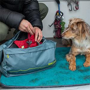 Ruffwear Mt Bachelor Pad Dog Bed Tumalo Teal Medium Pets At Home